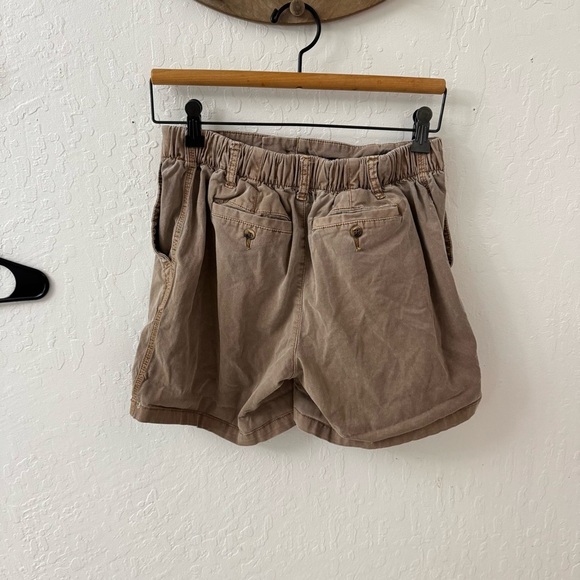 Old Navy Vintage Tan Brown Elastic Waist Thigh Length Everyday Shorts Small - Picture 5 of 5